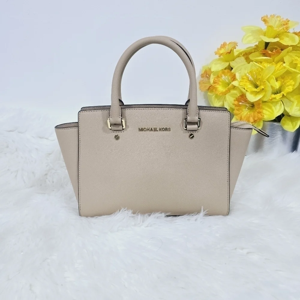 Michael Kors Selma medium saffiano